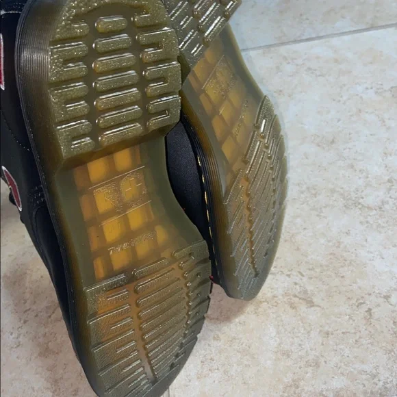 NWT Dr. Martens discontinued Pascal Hearts Sequin Combat Boot size 9 - Picture 9 of 10